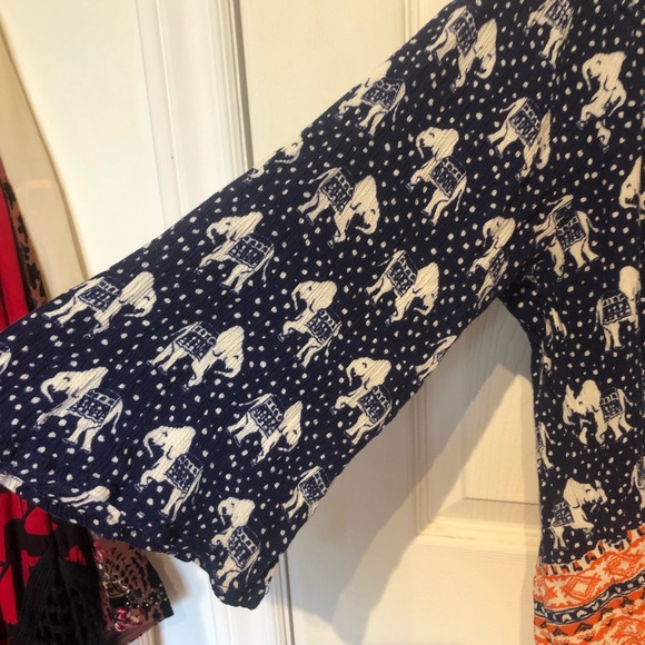 Navy & Orange on/off shoulder elephant print top - Picture 2 of 9